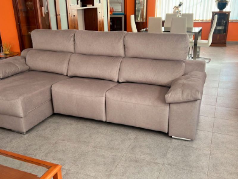 Sofá cheslonge en color gris